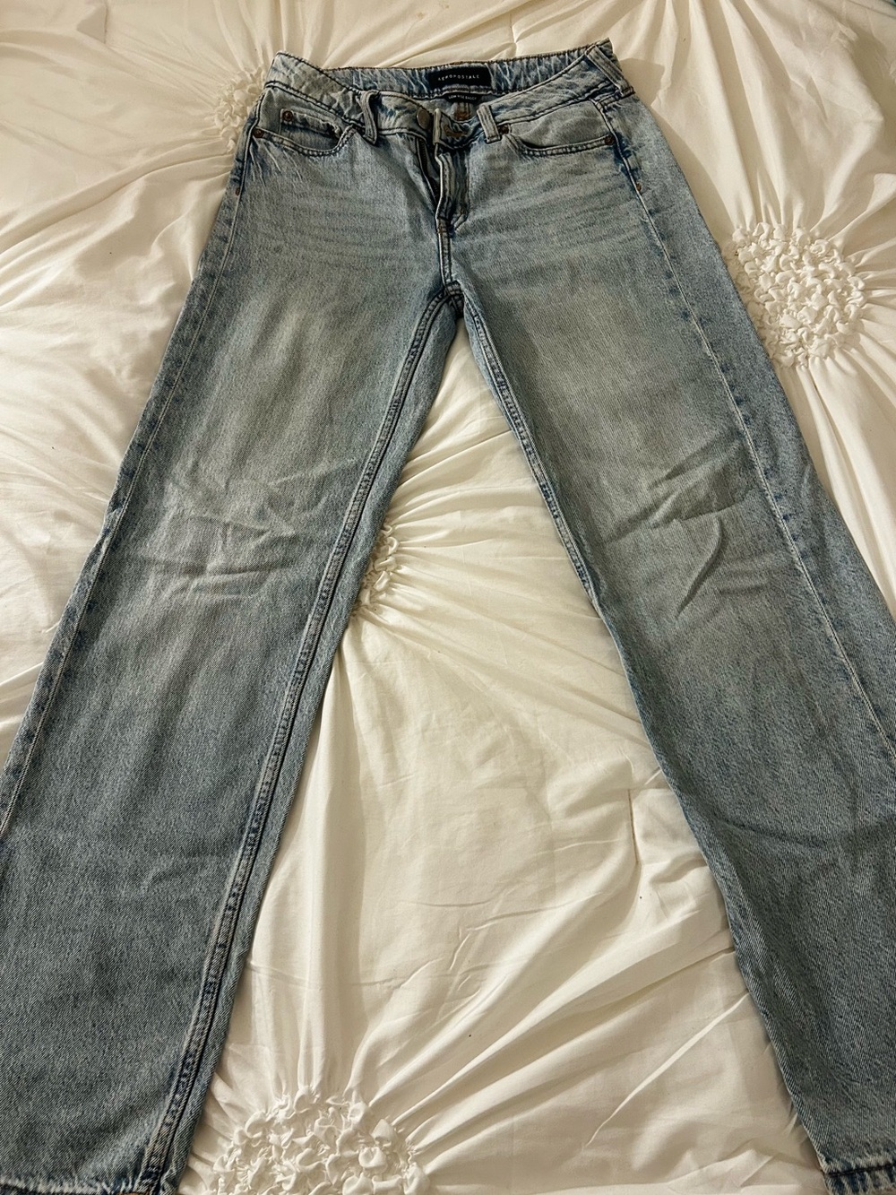 Aeropostale Light Wash Women's Jeans